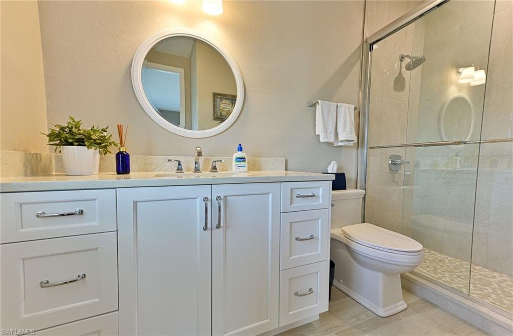 117 Barefoot Cir 18, Bonita Springs, FL 34134-26