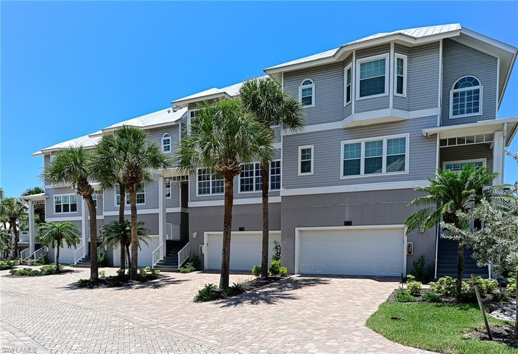117 Barefoot Cir 18, Bonita Springs, FL 34134-30