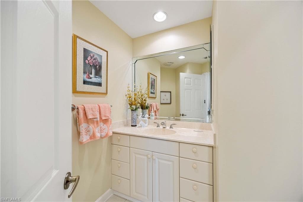 3287 Twilight Ln 5503, Naples, FL 34109-26