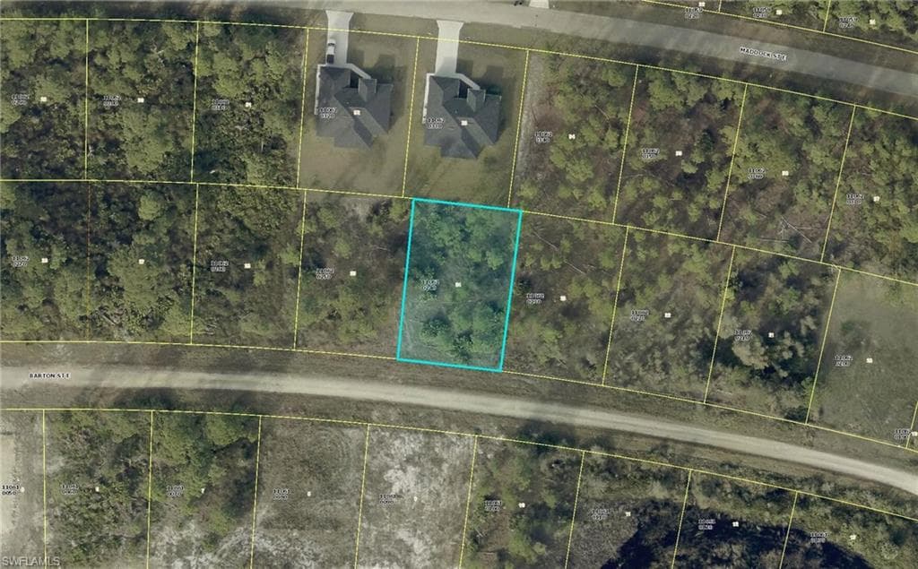 931 Barton St E, Lehigh Acres, FL 33974-3