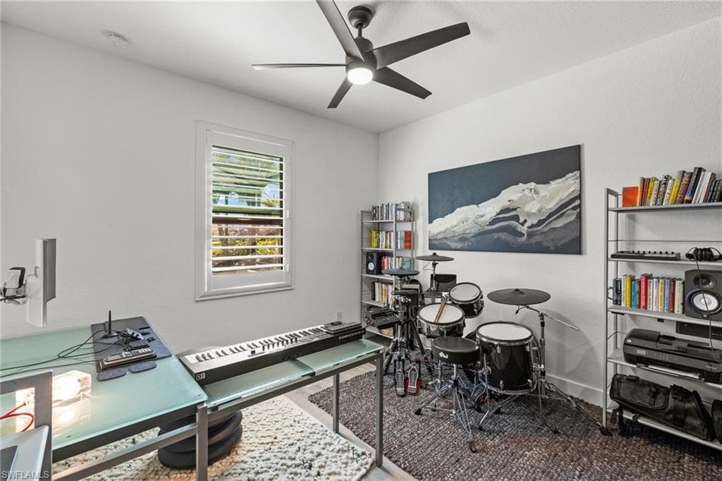 4764 Formosa Dr, Naples, FL 34119-24