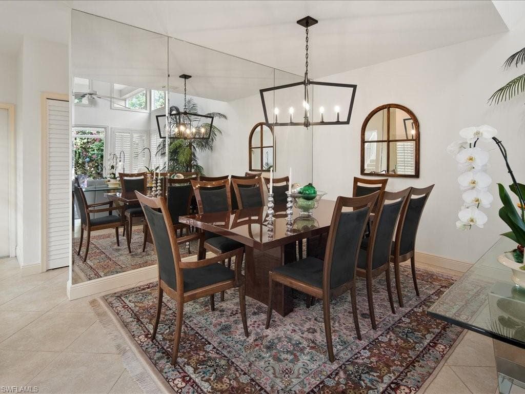 156 Amblewood Ln 7-704, Naples, FL 34105-9