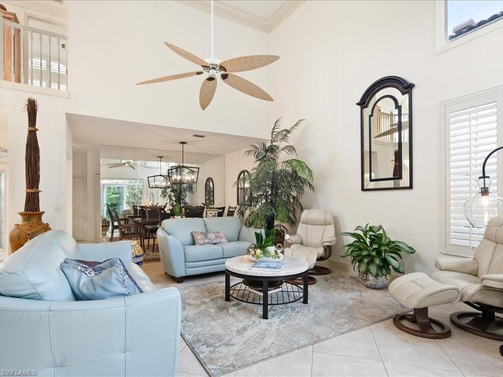 156 Amblewood Ln 7-704, Naples, FL 34105-12