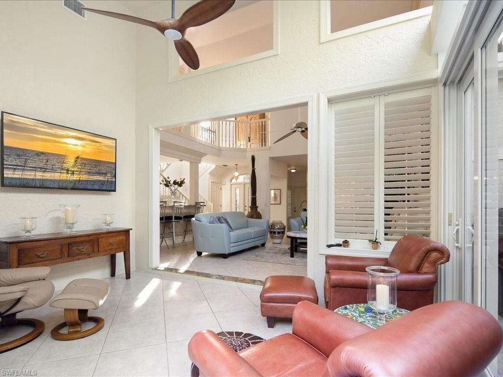 156 Amblewood Ln 7-704, Naples, FL 34105-14