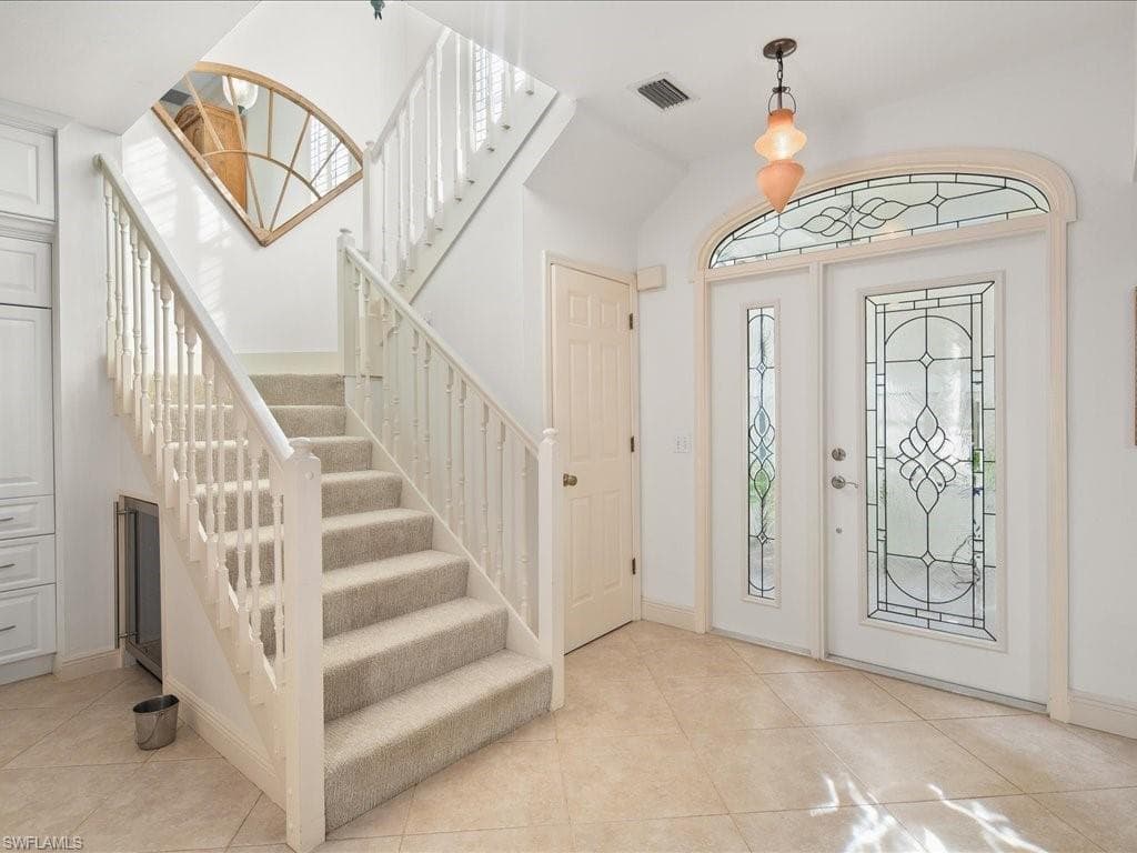 156 Amblewood Ln 7-704, Naples, FL 34105-22