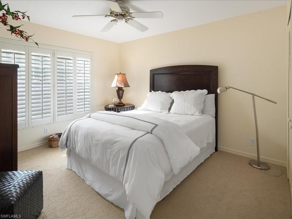 156 Amblewood Ln 7-704, Naples, FL 34105-24
