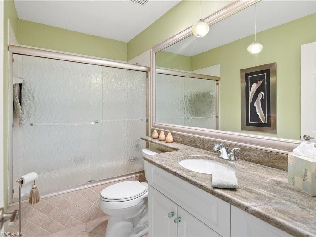 156 Amblewood Ln 7-704, Naples, FL 34105-25