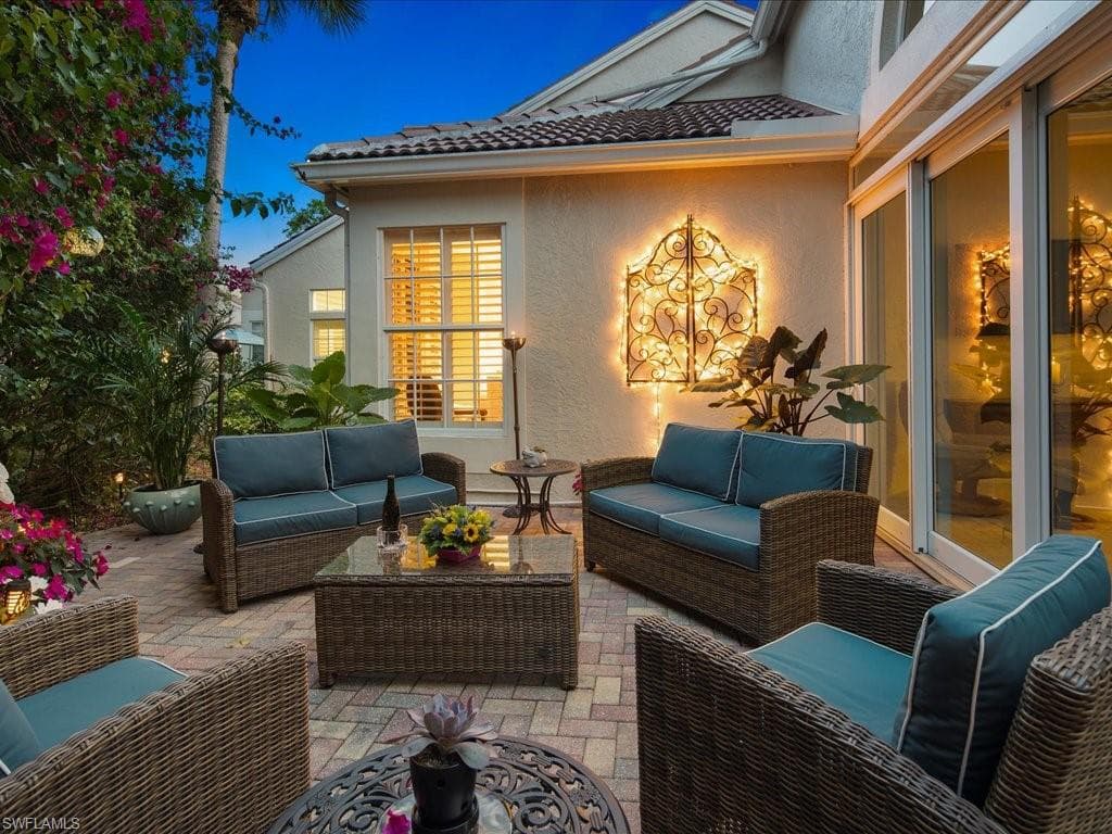 156 Amblewood Ln 7-704, Naples, FL 34105-32