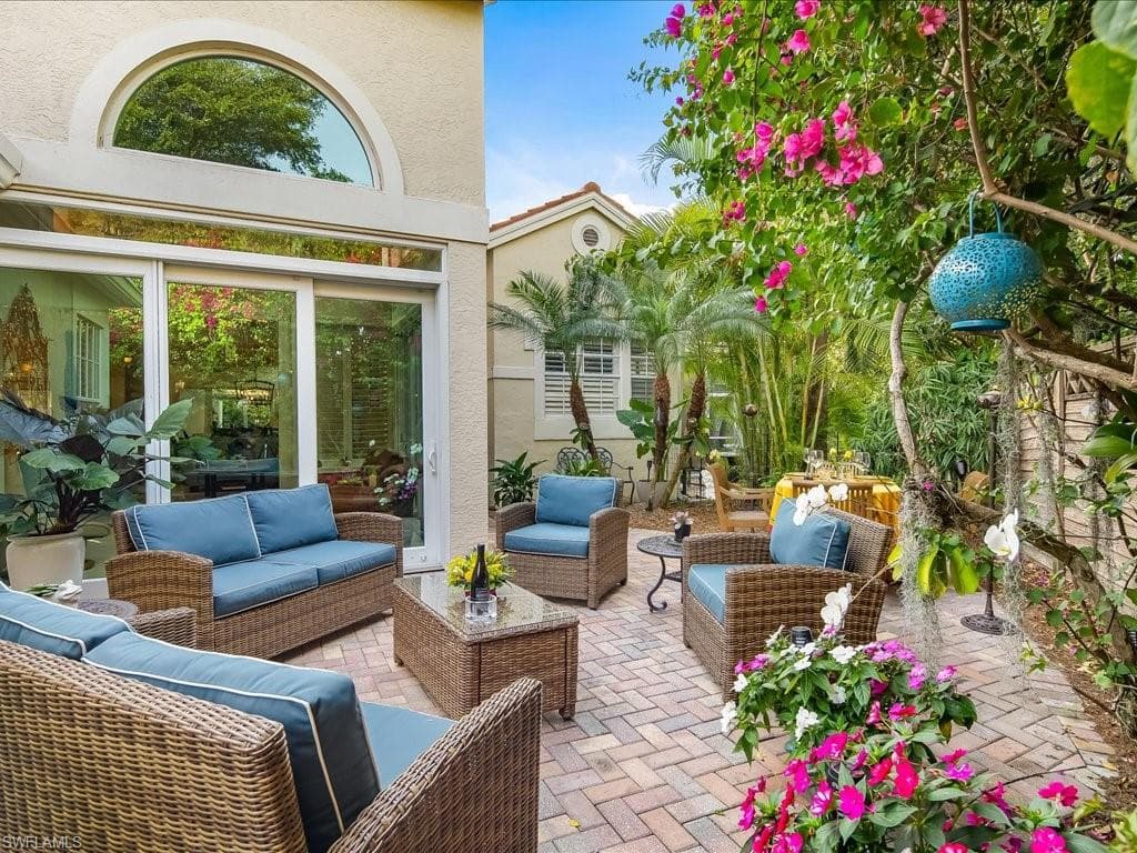 156 Amblewood Ln 7-704, Naples, FL 34105-36
