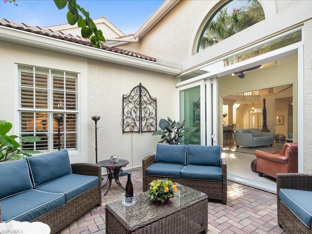 156 Amblewood Ln 7-704, Naples, FL 34105-37