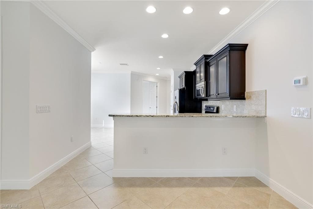 13366 Kent St, Naples, FL 34109-9