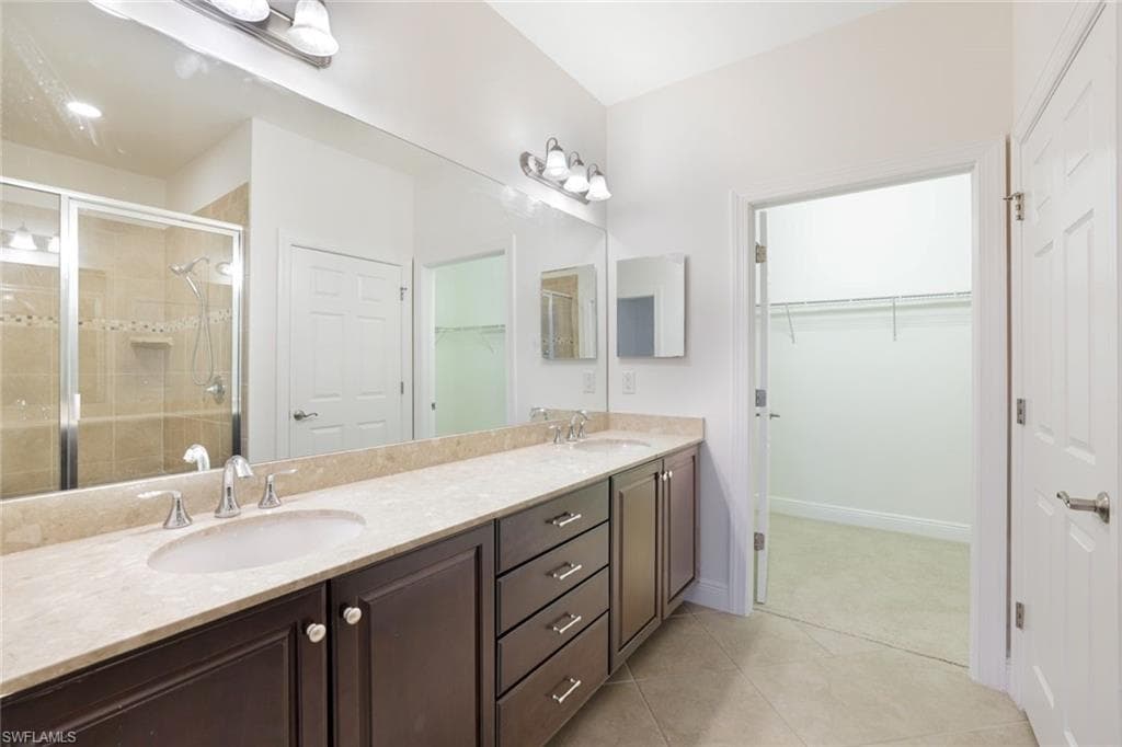 13366 Kent St, Naples, FL 34109-12