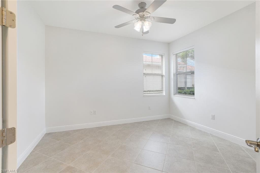 13366 Kent St, Naples, FL 34109-16