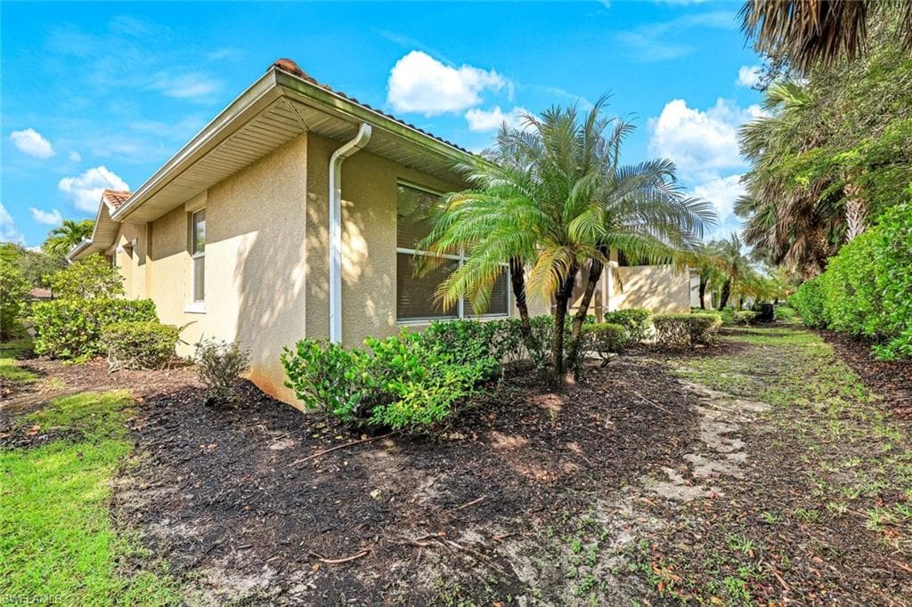 13366 Kent St, Naples, FL 34109-19