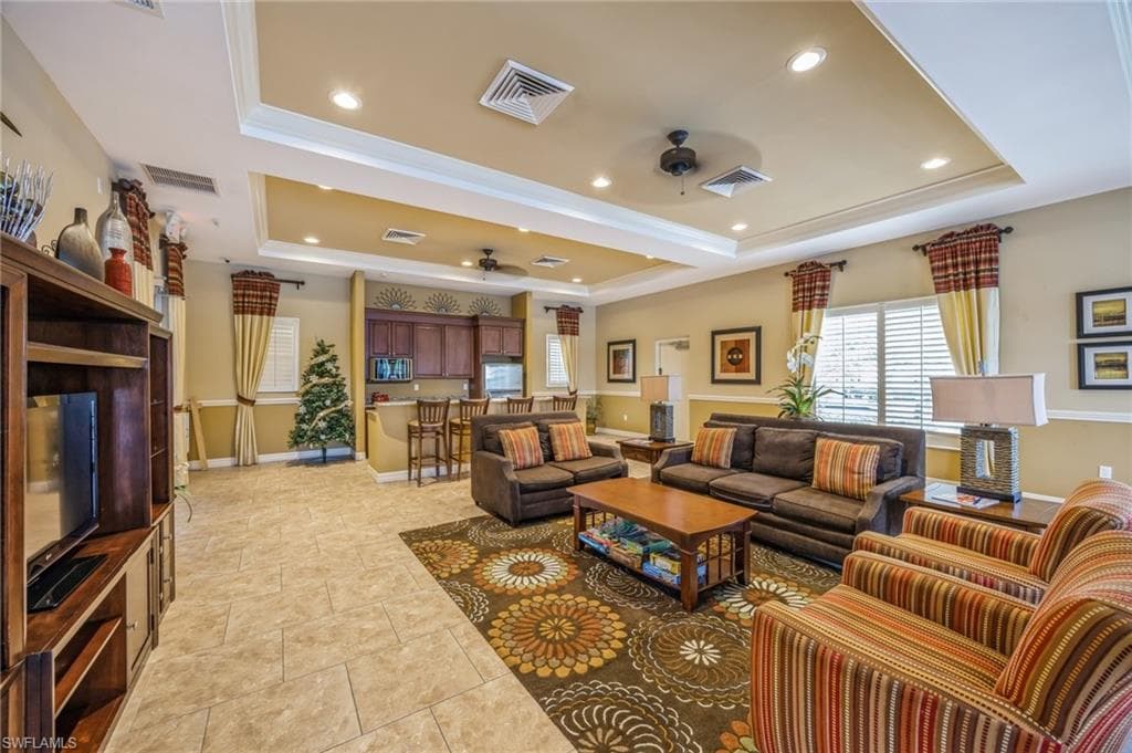 13366 Kent St, Naples, FL 34109-21