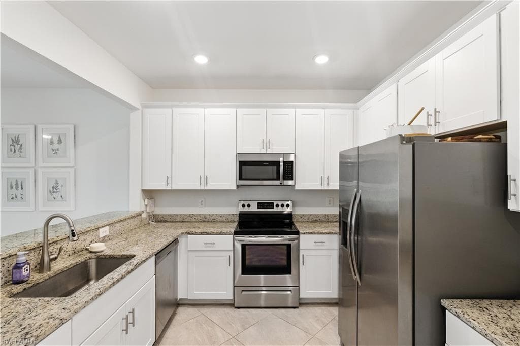 14157 Pine Lodge Ln, Fort Myers, FL 33913-11