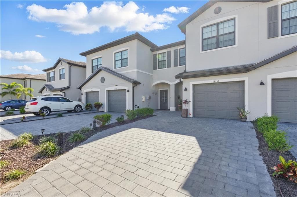 14157 Pine Lodge Ln, Fort Myers, FL 33913-24