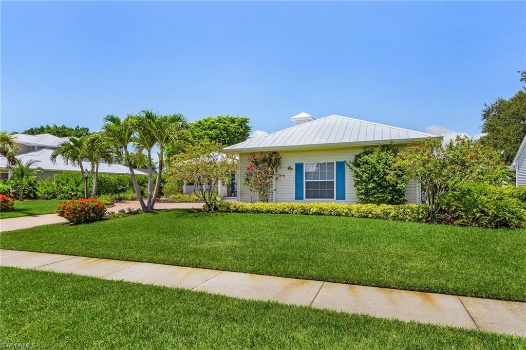 16230 Bentwood Palms Dr, Fort Myers, FL 33908-4