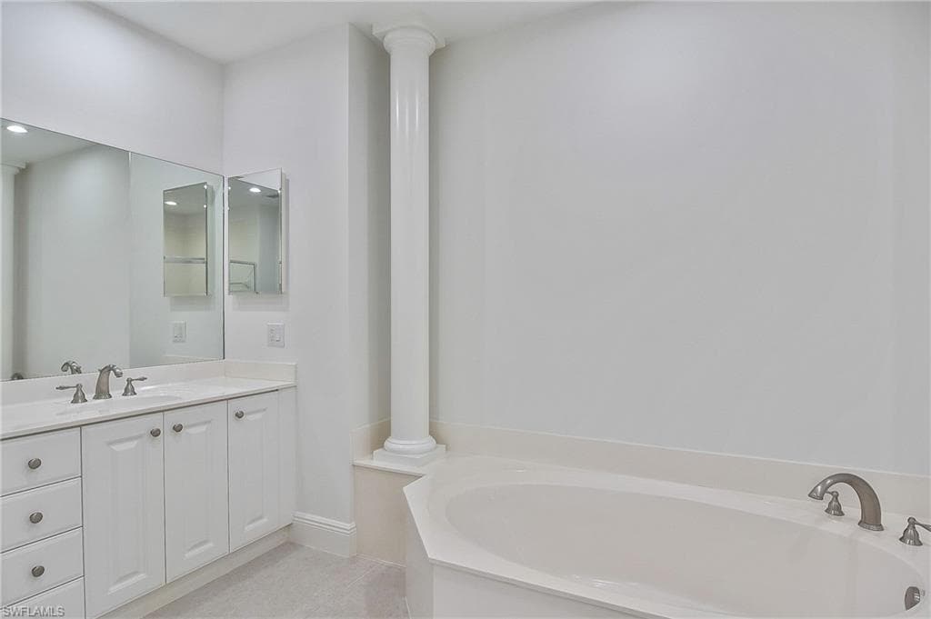 9217 Museo Cir, Naples, FL 34114-23