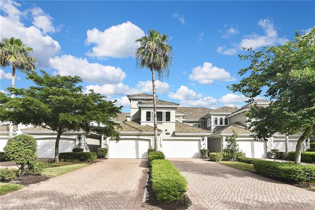 9217 Museo Cir, Naples, FL 34114-5