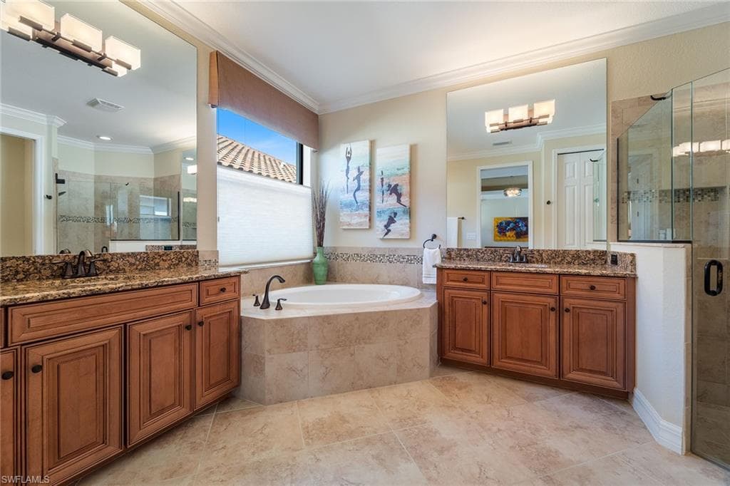 12570 Fenhurst Way, Naples, FL 34120-25