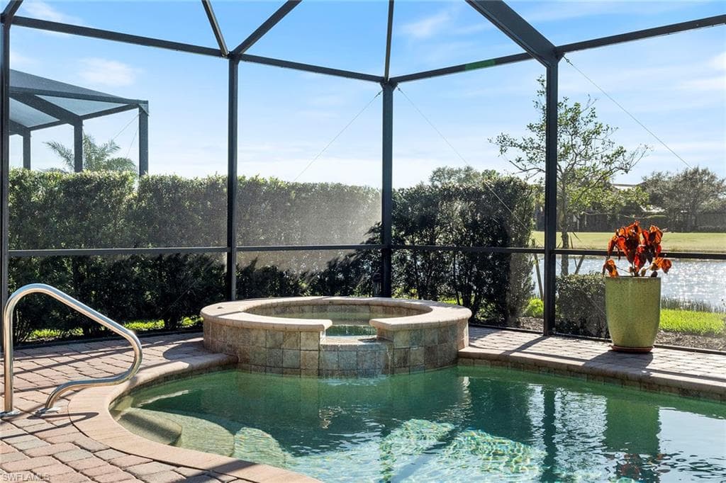 12570 Fenhurst Way, Naples, FL 34120-41