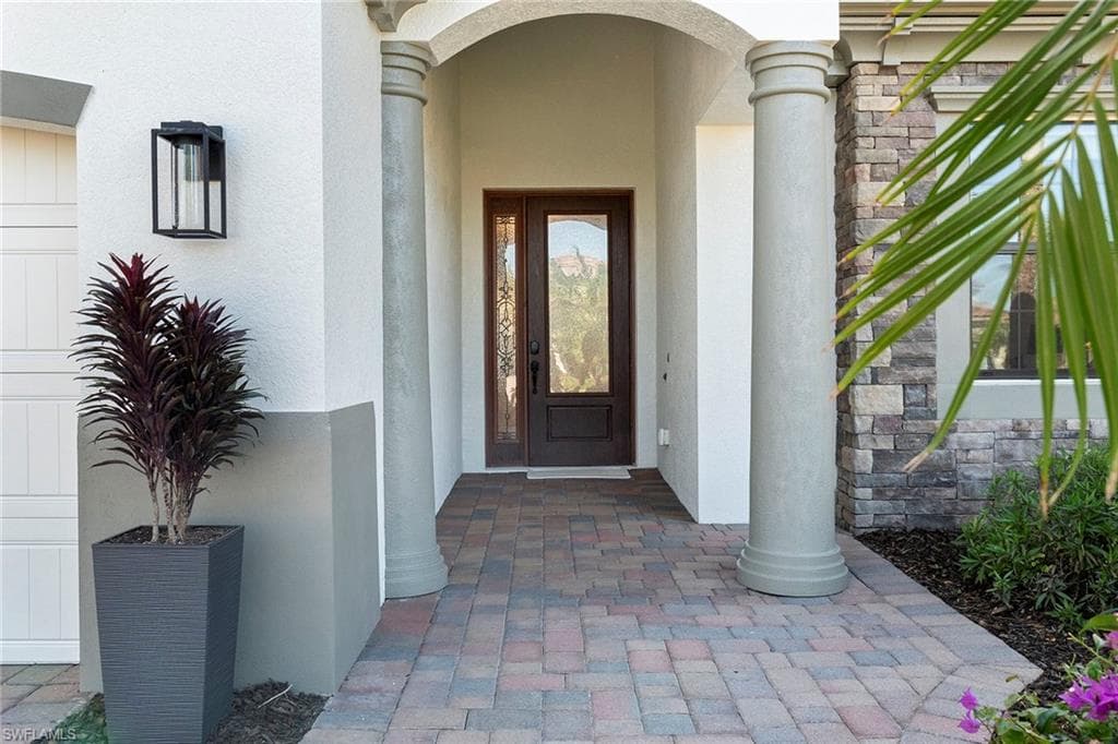 12570 Fenhurst Way, Naples, FL 34120-42