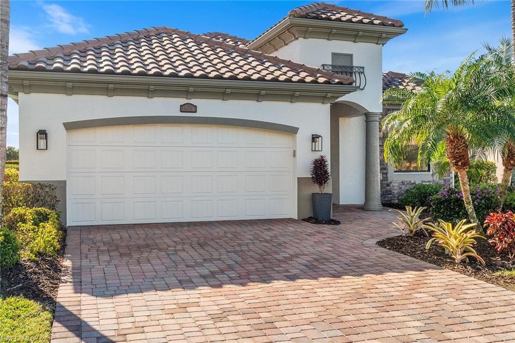 12570 Fenhurst Way, Naples, FL 34120-43