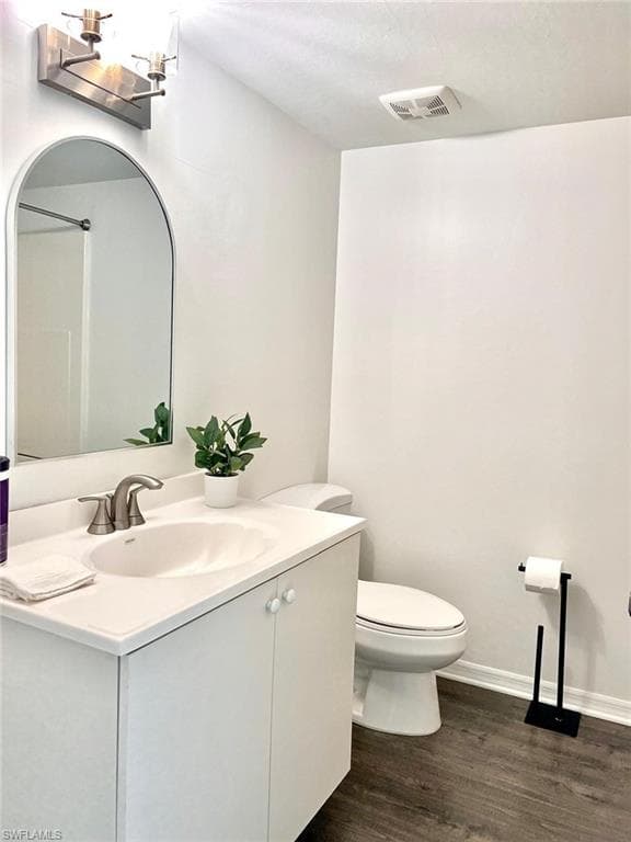 146 Cypress Way E 805, Naples, FL 34110-11