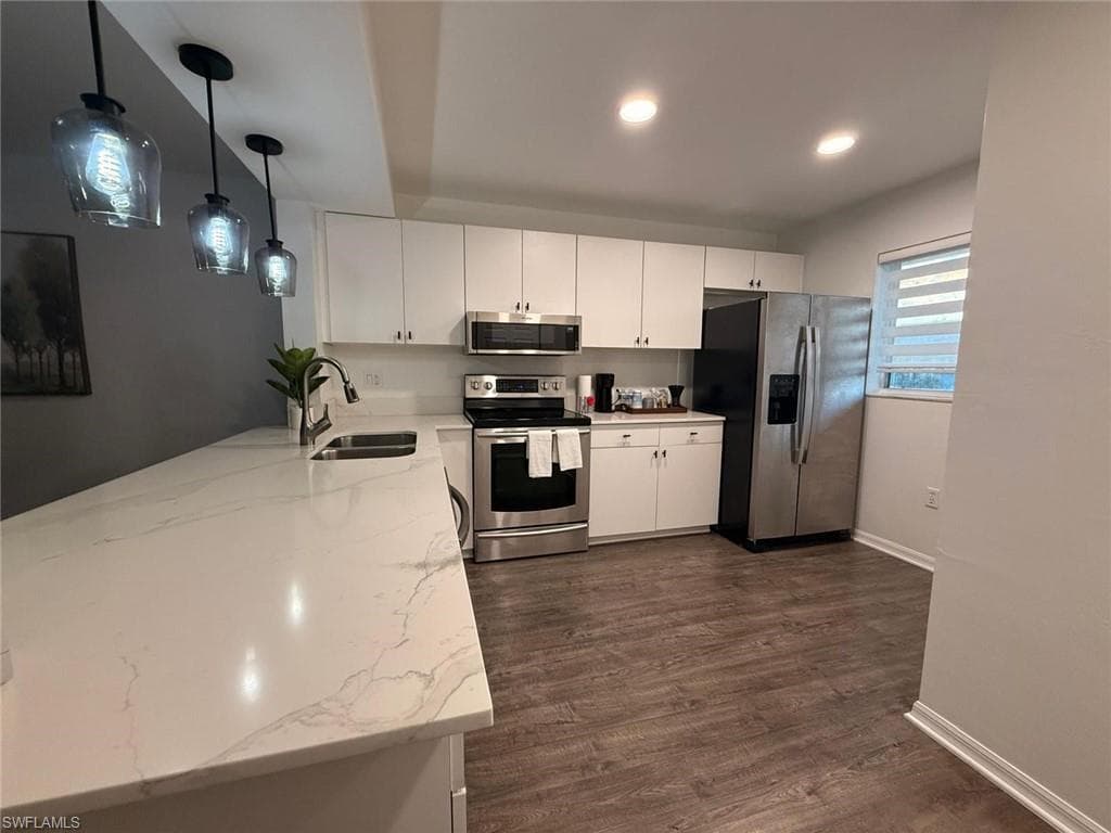 146 Cypress Way E 805, Naples, FL 34110-1