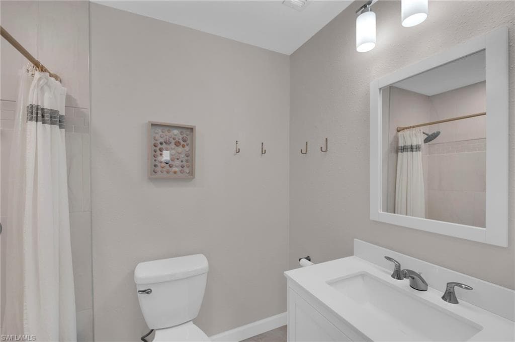 6353 Royal Woods Dr, Fort Myers, FL 33908-18