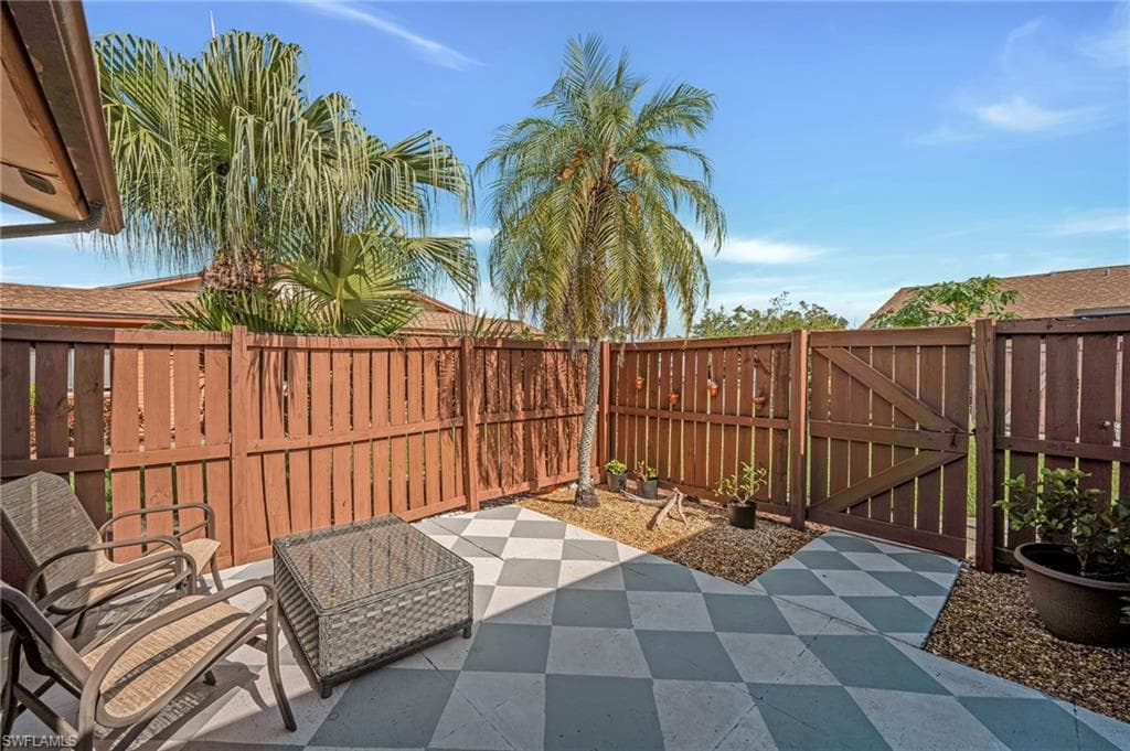 6353 Royal Woods Dr, Fort Myers, FL 33908-24