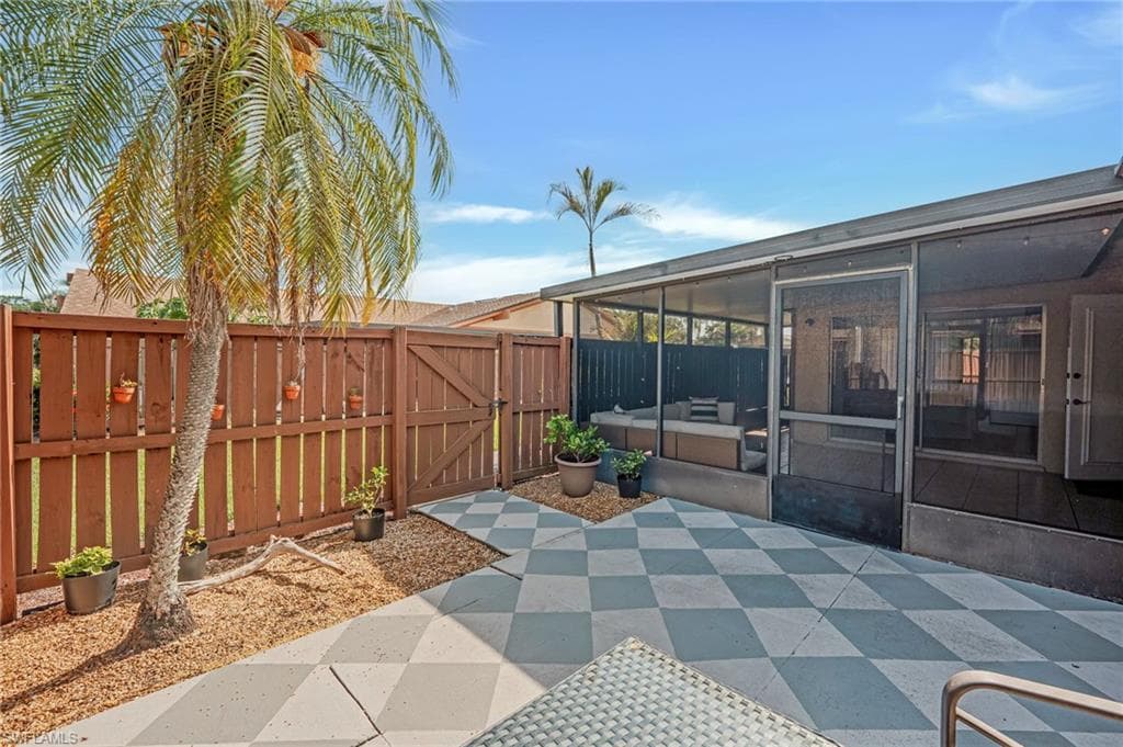 6353 Royal Woods Dr, Fort Myers, FL 33908-25