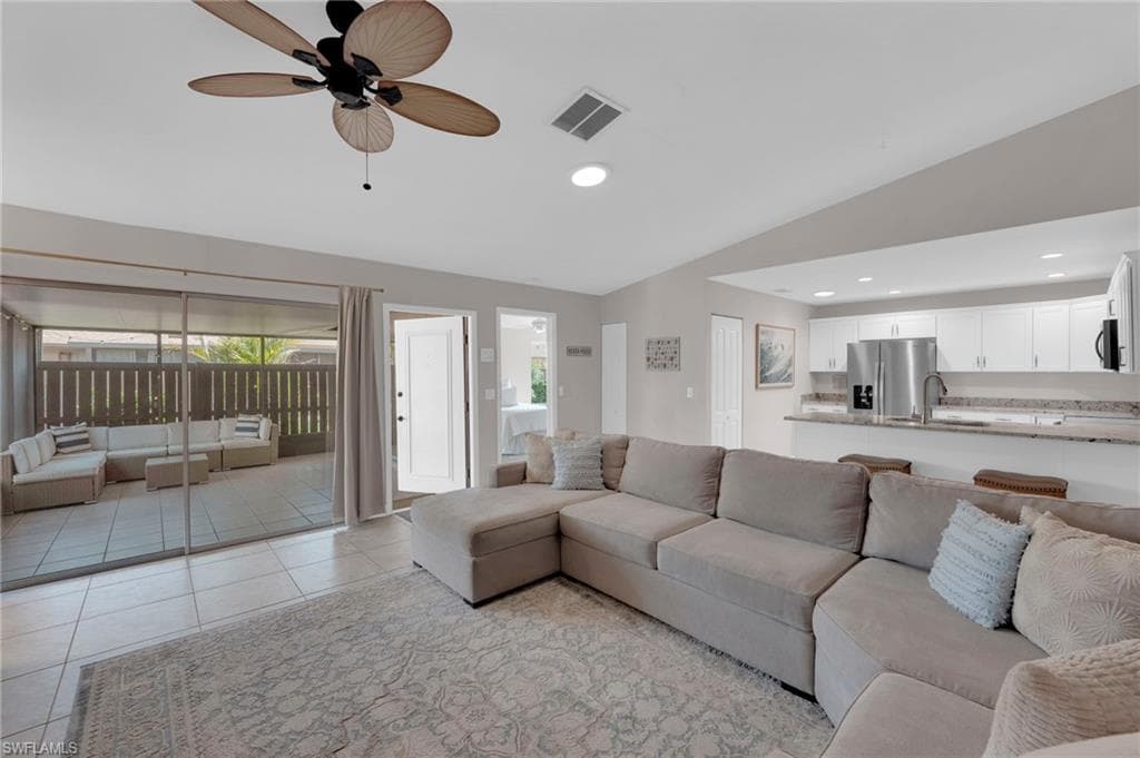 6353 Royal Woods Dr, Fort Myers, FL 33908-3