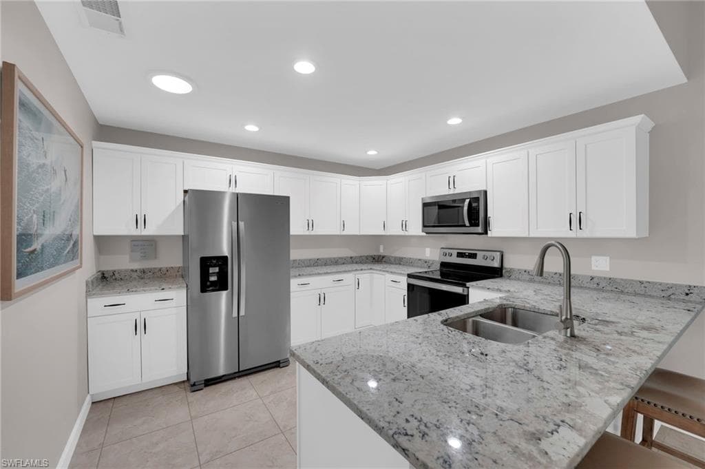 6353 Royal Woods Dr, Fort Myers, FL 33908-7
