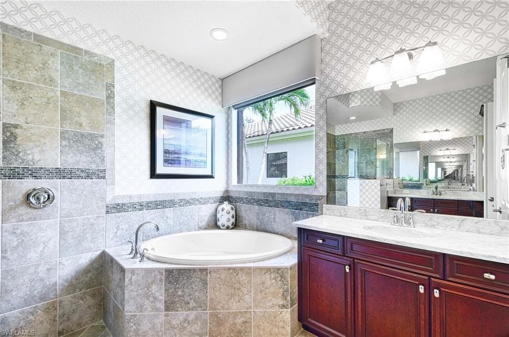 15814 Secoya Reserve Cir, Naples, FL 34110-18