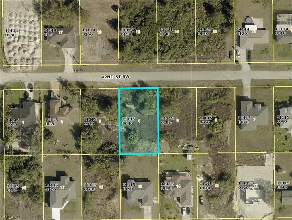 2511 42nd St SW, Lehigh Acres, FL 33976-2