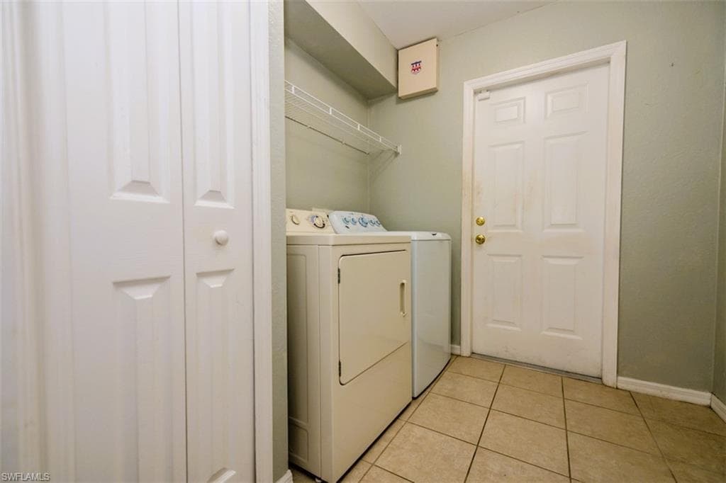 501 24th Ter, Cape Coral, FL 33909-41