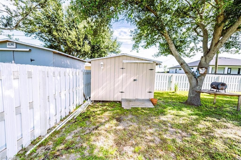 501 24th Ter, Cape Coral, FL 33909-49