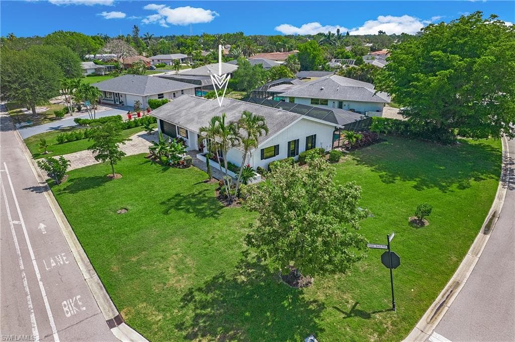 27 Pebble Beach Blvd, Naples, FL 34113-9