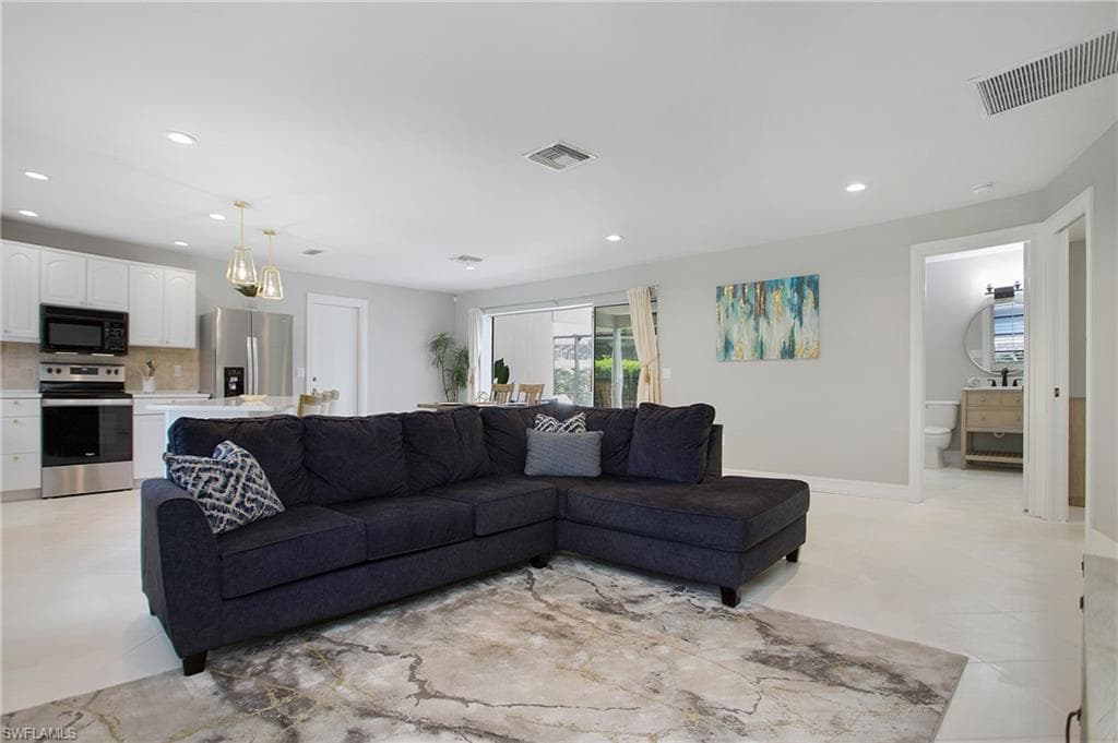 27 Pebble Beach Blvd, Naples, FL 34113-26