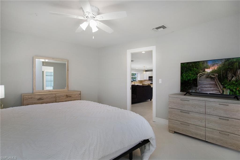 27 Pebble Beach Blvd, Naples, FL 34113-31