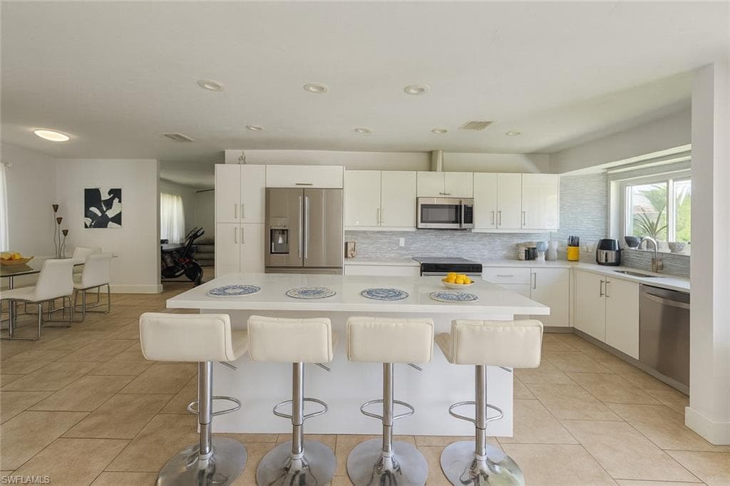 5010 31st Ave SW, Naples, FL 34116-10