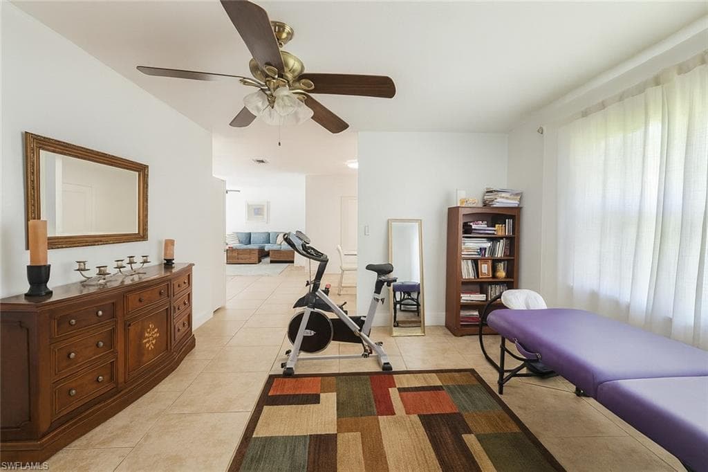 5010 31st Ave SW, Naples, FL 34116-14