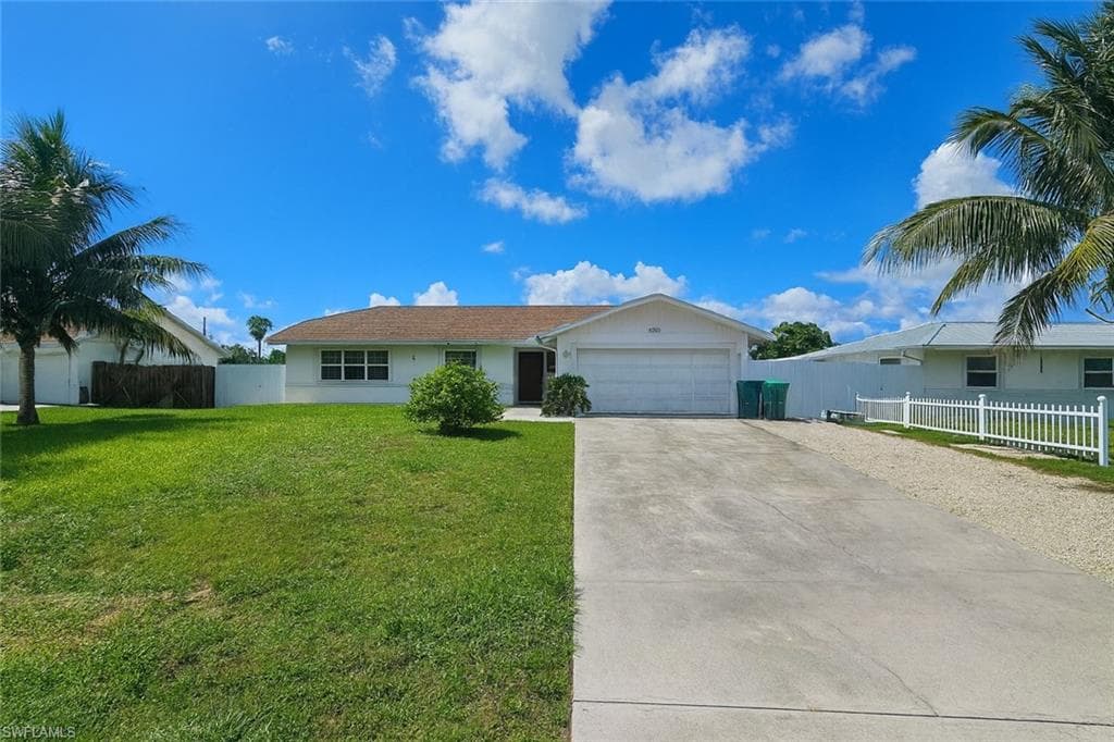 5010 31st Ave SW, Naples, FL 34116-2