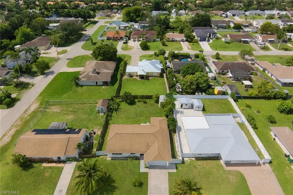 5010 31st Ave SW, Naples, FL 34116-33