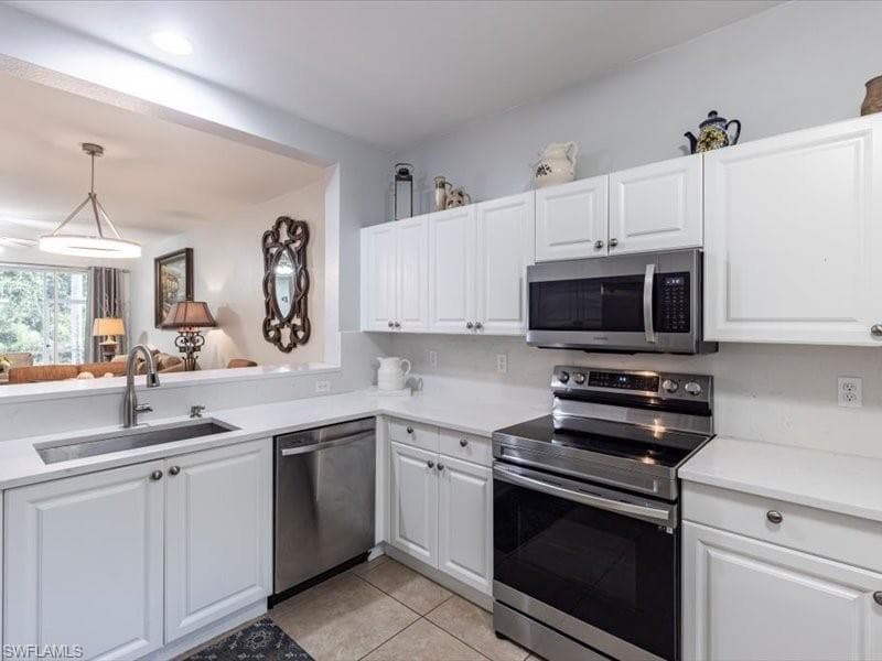 735 Luisa Ln 1, Naples, FL 34104-17