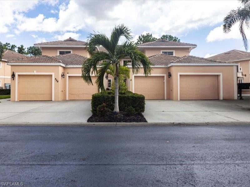735 Luisa Ln 1, Naples, FL 34104-20