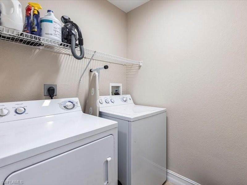 735 Luisa Ln 1, Naples, FL 34104-28