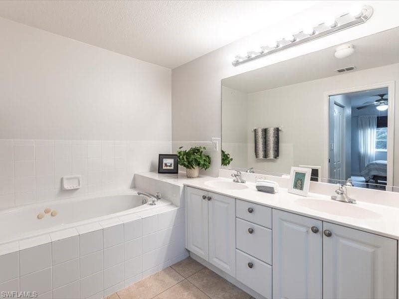 735 Luisa Ln 1, Naples, FL 34104-29